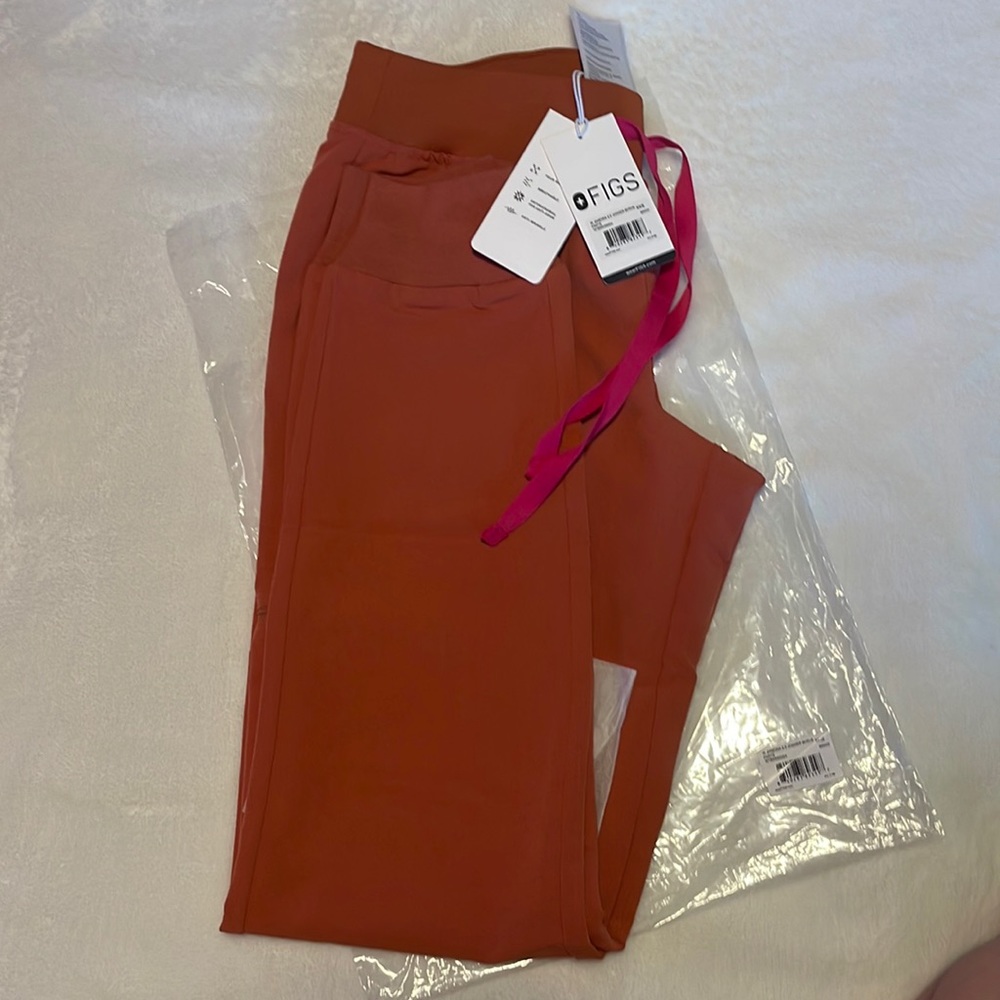 NWT Figs Terracotta Joggers